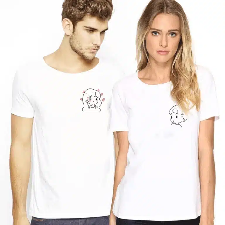 T-shirt pour un couple aimable blanc porté par un couple